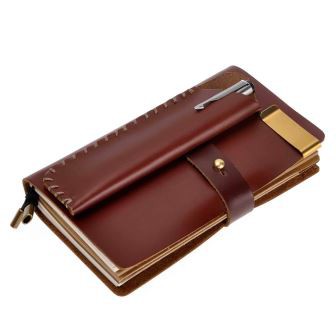 Sötét színű A6 bőrkapu borító